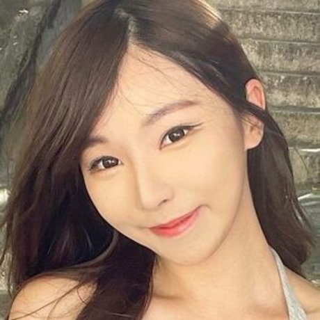 Naakte gelekte OnlyFans-foto van Zoe So