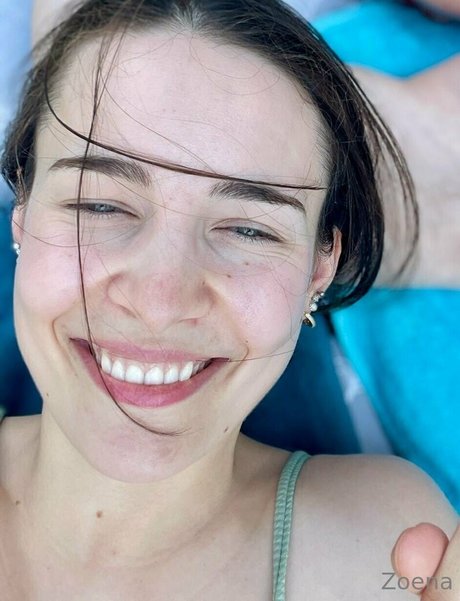 Naakte gelekte OnlyFans-foto van Zoenafree