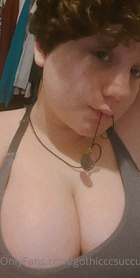 Naakte gelekte OnlyFans-foto van Garnet666