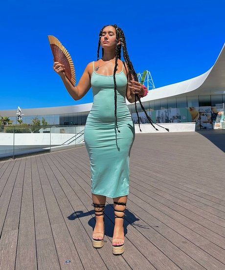 Naakte gelekte OnlyFans-foto van Leiirelopez21