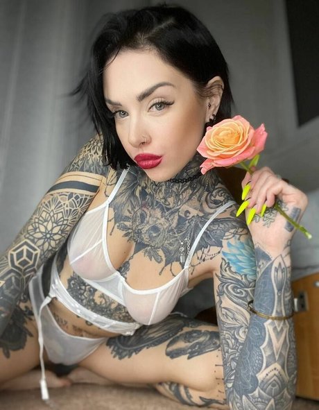 Naakte gelekte OnlyFans-foto van Diana Madness