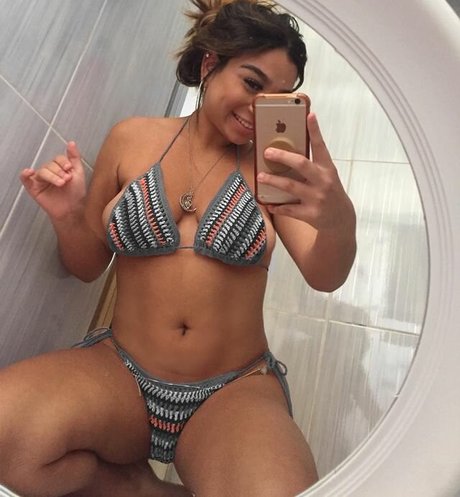 Naakte gelekte OnlyFans-foto van Greicemita