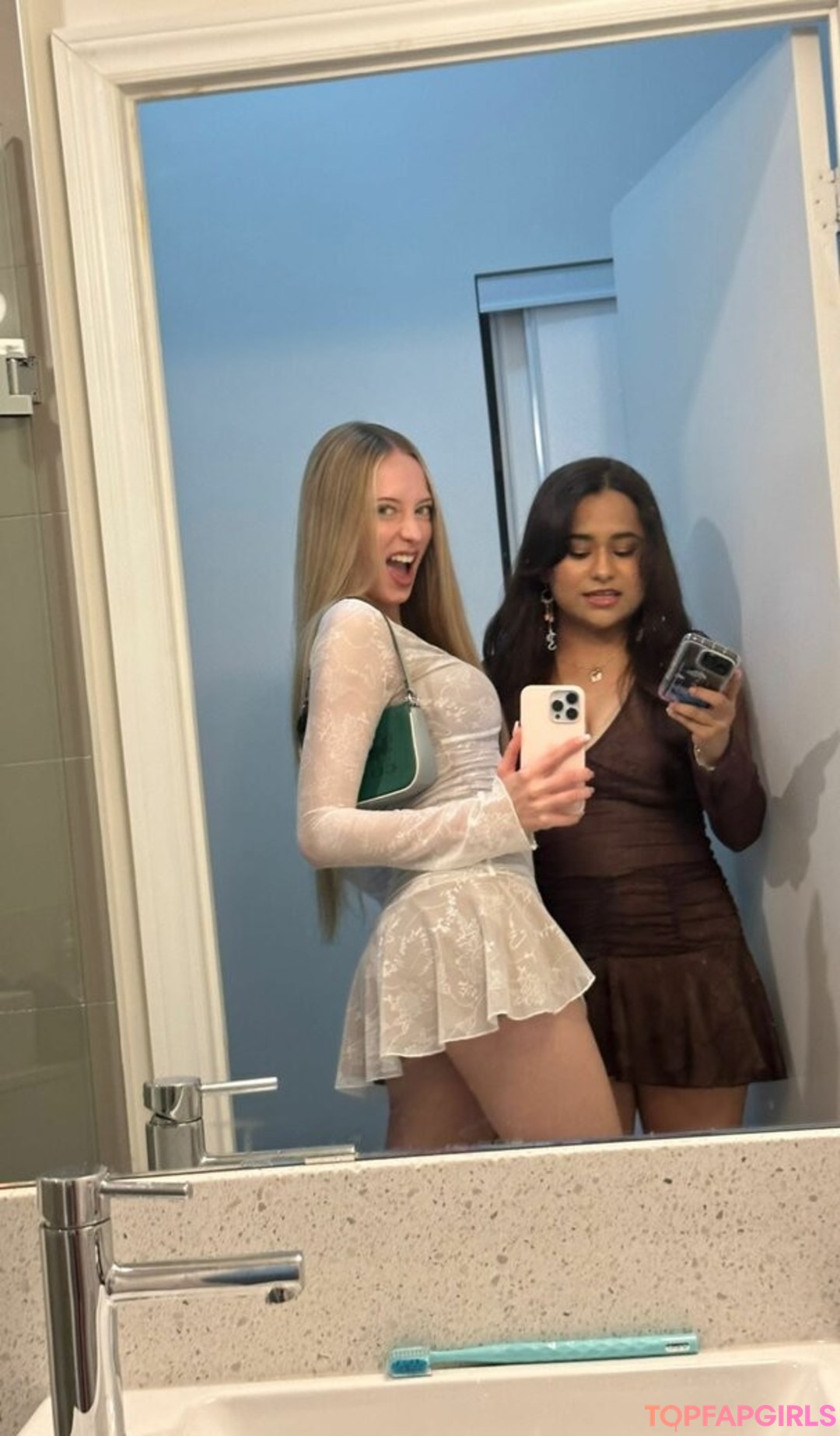 Naakte gelekte OnlyFans-foto van Sophia Diamond #1111