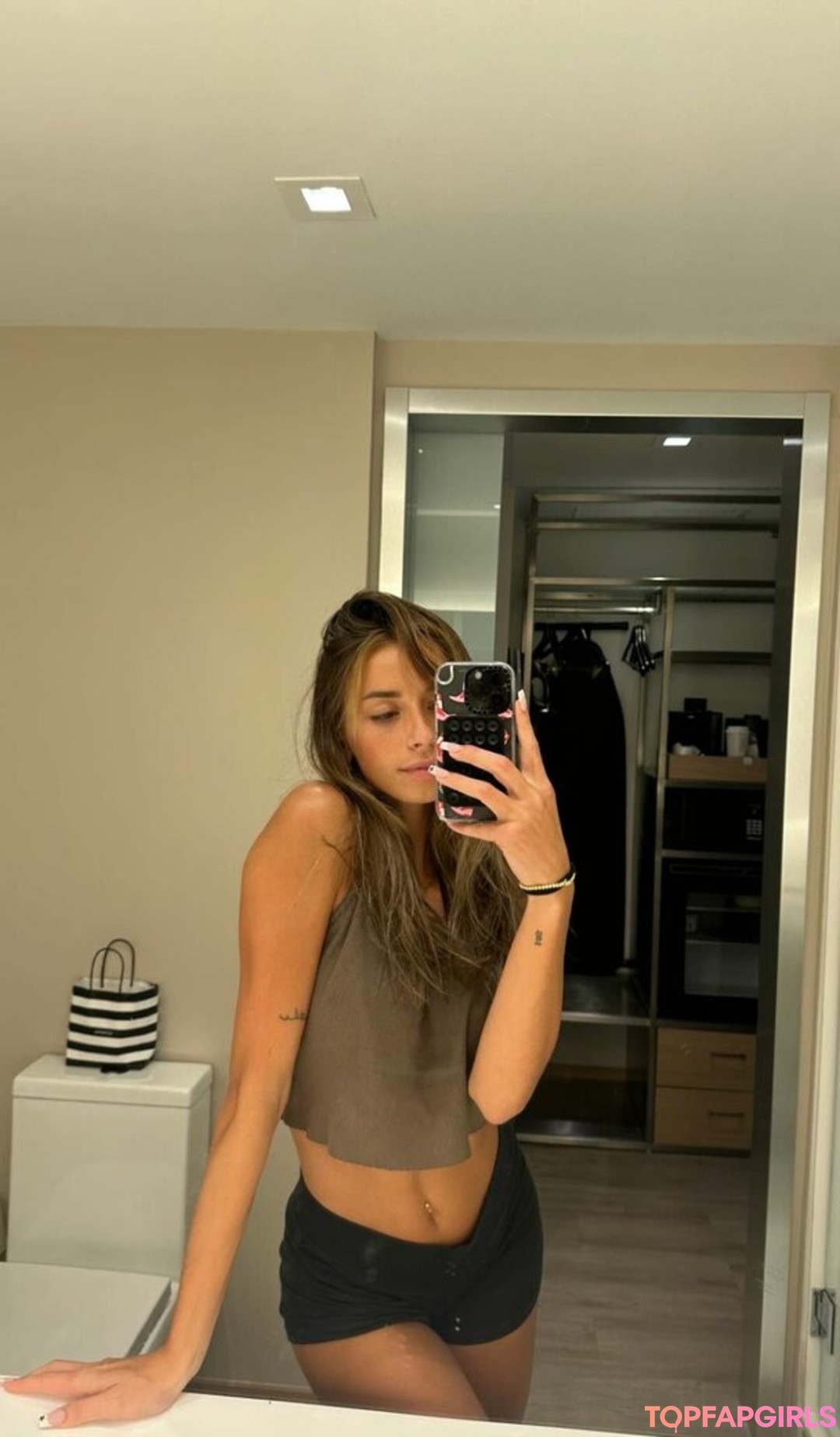 Naakte gelekte OnlyFans-foto van Sadie Mckenna #1052