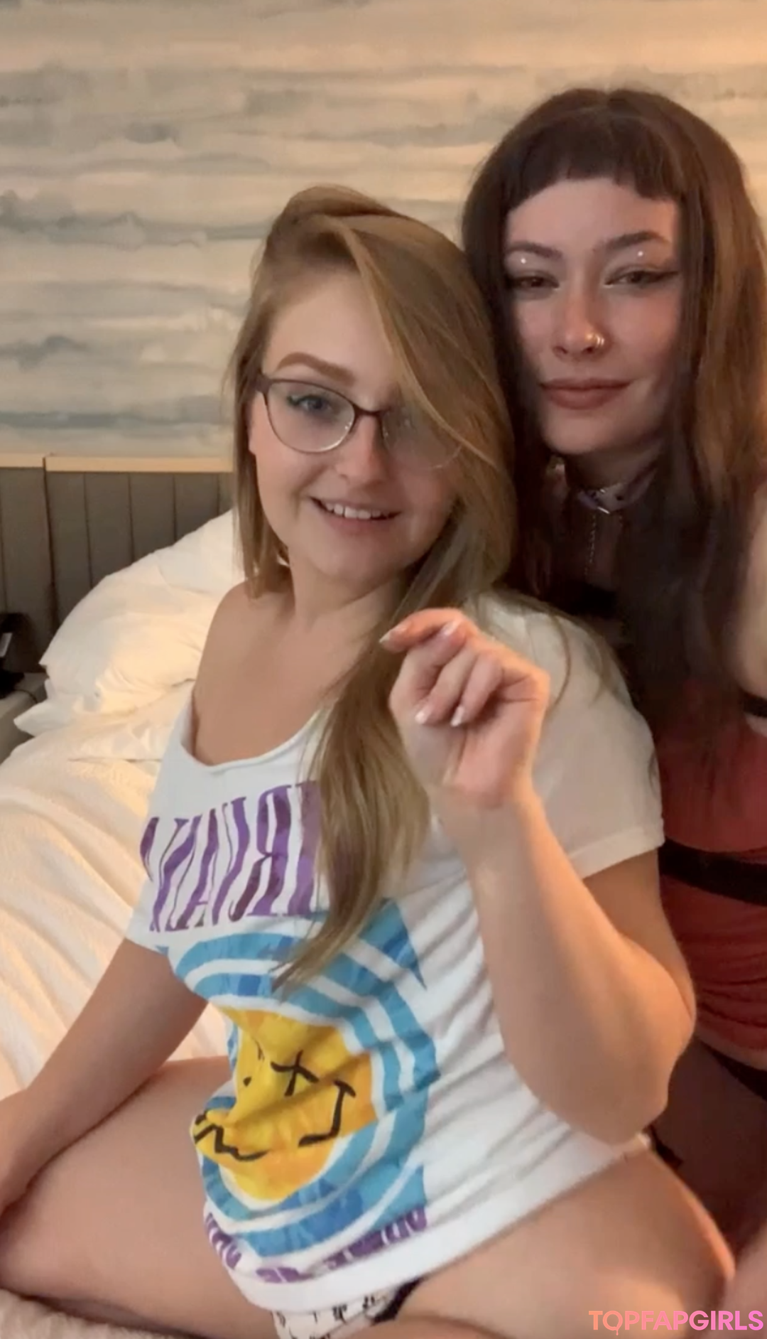 Naakte gelekte OnlyFans-foto van Demon Lives #1072