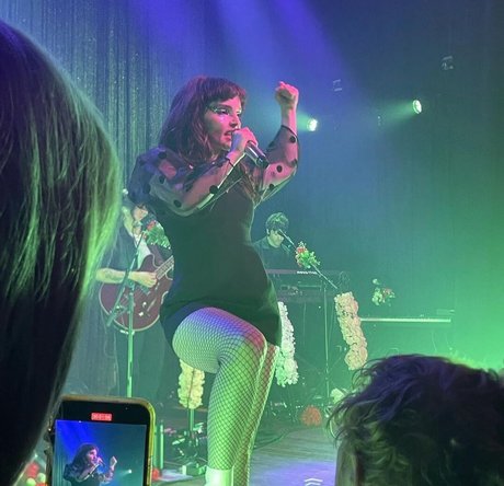Naakte gelekte OnlyFans-foto van Lauren Mayberry