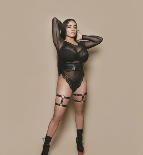 Naakte gelekte OnlyFans-foto van Noheli 