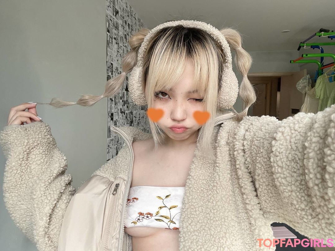 Naakte gelekte OnlyFans-foto van Babyjeyy Jennysweety #73