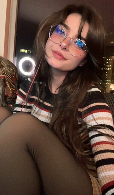 Naakte gelekte OnlyFans-foto van Aruuu