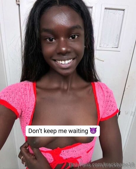 Naakte gelekte OnlyFans-foto van Trackbabe18