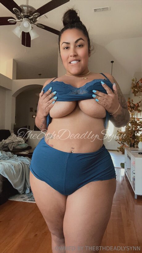 Naakte gelekte OnlyFans-foto van Thebestcynn