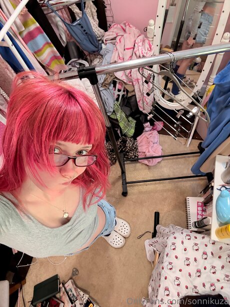 Naakte gelekte OnlyFans-foto van Sonnikuza