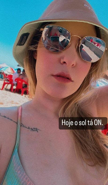 Naakte gelekte OnlyFans-foto van Nahzinhaa