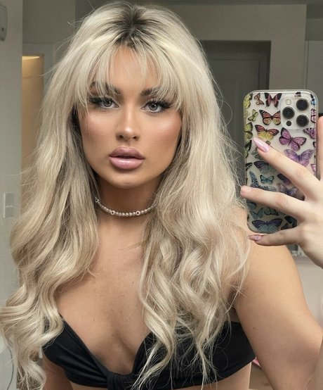 Naakte gelekte OnlyFans-foto van Tiffany Stratton