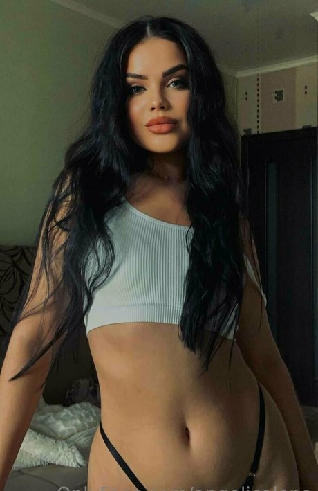 Naakte gelekte OnlyFans-foto van Angelicalena