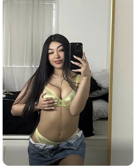 Naakte gelekte OnlyFans-foto van Jackie Ybarra