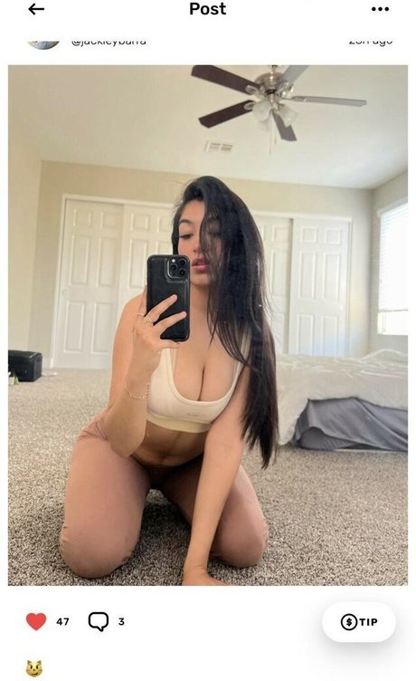 Naakte gelekte OnlyFans-foto van Jackie Ybarra