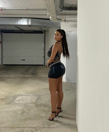 Naakte gelekte OnlyFans-foto van Laurgmzz