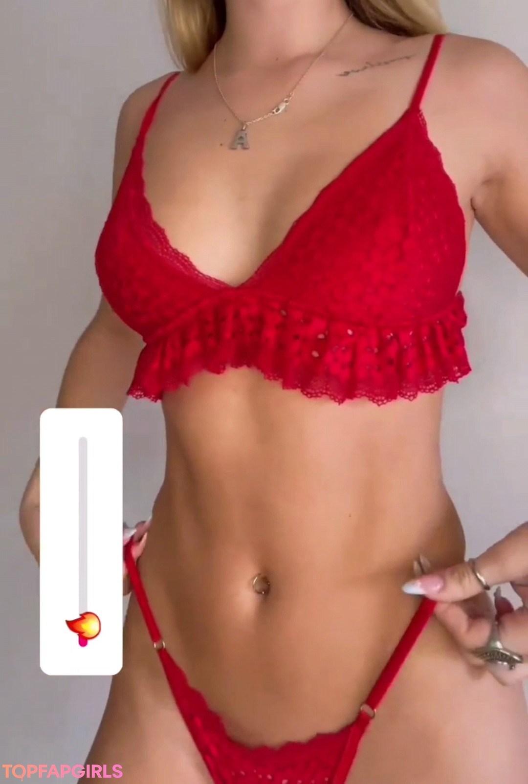 Naakte gelekte OnlyFans-foto van Angeles Watters #1183