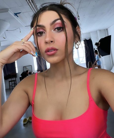 Naakte gelekte OnlyFans-foto van Alondra Delgado