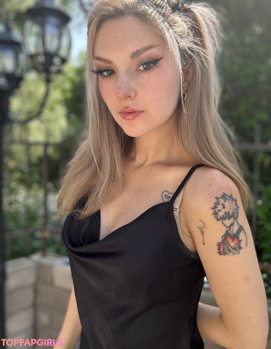 Naakte gelekte OnlyFans-foto van Busy B Asmr #1401