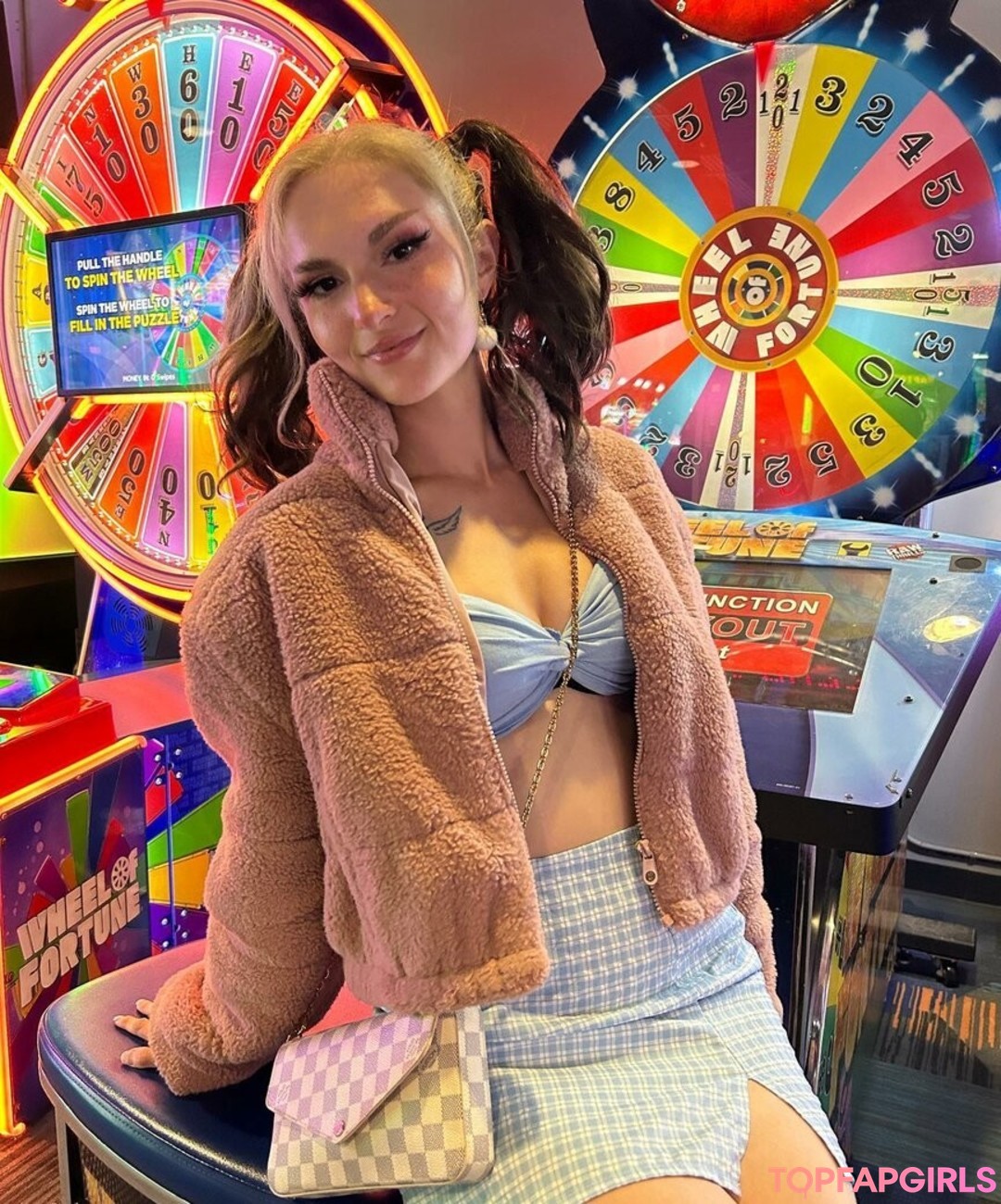 Naakte gelekte OnlyFans-foto van Busy B Asmr #1505