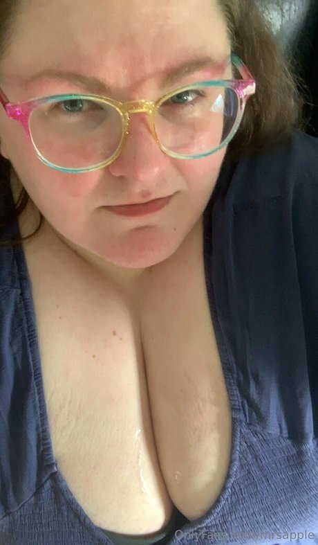 Naakte gelekte OnlyFans-foto van Mrsapple