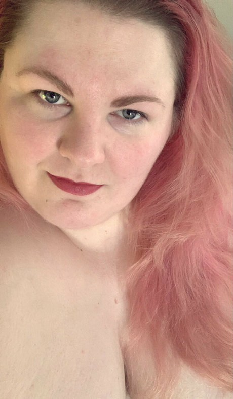 Naakte gelekte OnlyFans-foto van Mrsapple