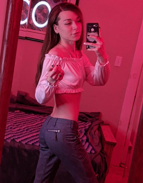 Naakte gelekte OnlyFans-foto van Oncloude