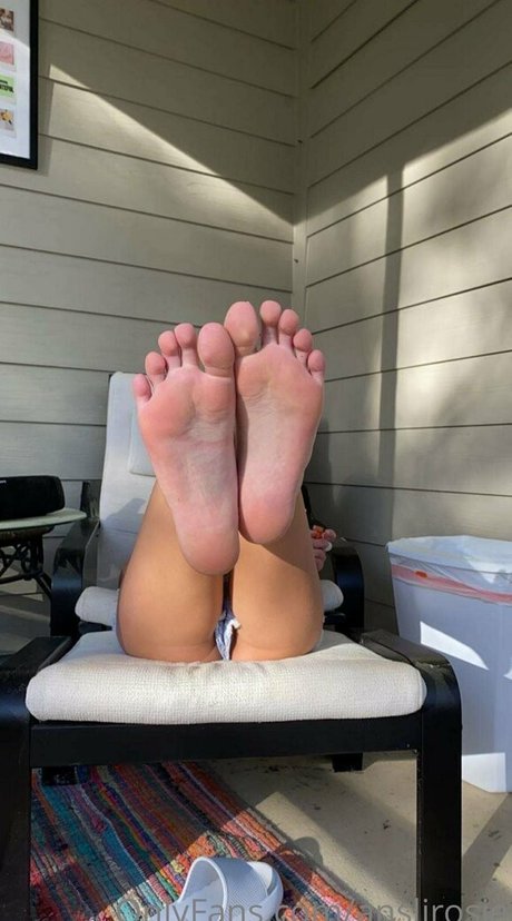 Naakte gelekte OnlyFans-foto van Anslirosie