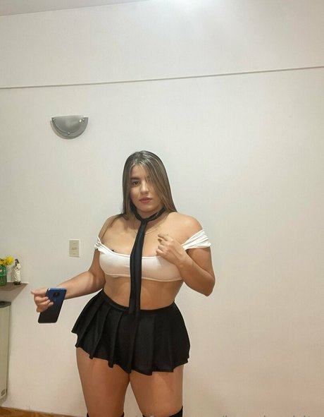 Naakte gelekte OnlyFans-foto van Iamalondrita