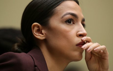 Naakte gelekte OnlyFans-foto van Alexandria Ocasiocortez