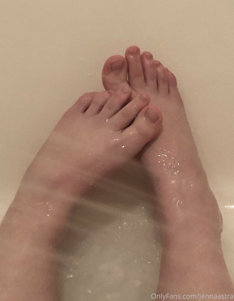 Naakte gelekte OnlyFans-foto van Jennaastra
