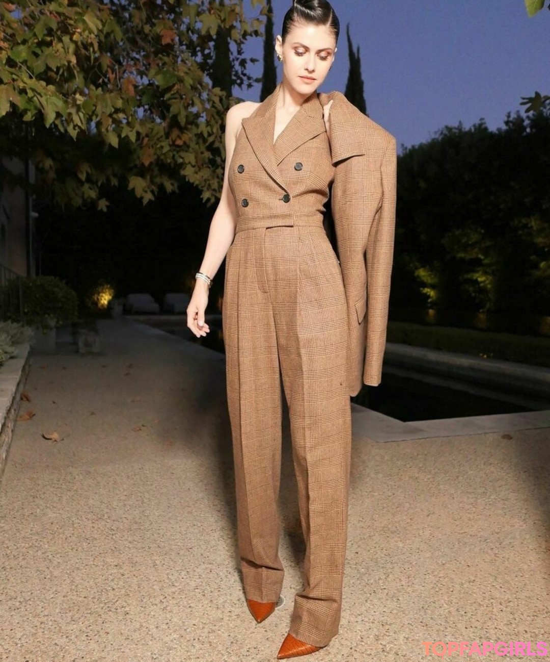 Naakte gelekte OnlyFans-foto van Alexandra Daddario #1194