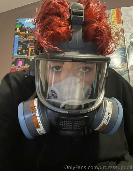 Dramatic_dumpster_free