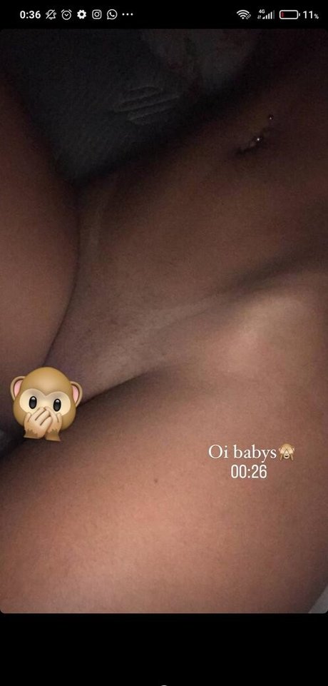 Naakte gelekte OnlyFans-foto van Leticia Dias
