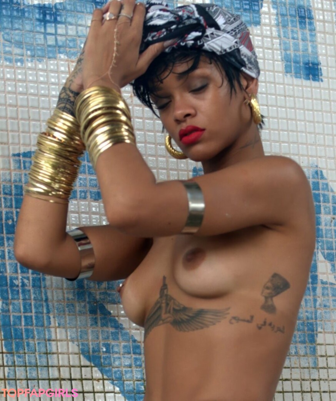 Naakte gelekte OnlyFans-foto van Rihanna #1491