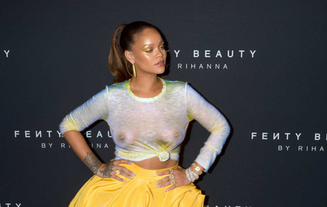 Naakte gelekte OnlyFans-foto van Rihanna