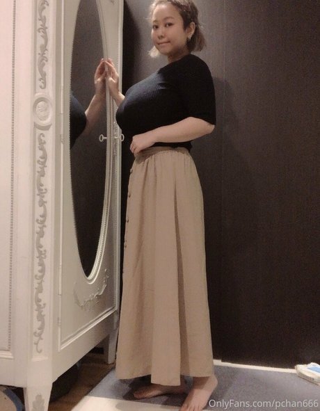 Naakte gelekte OnlyFans-foto van Pchan666