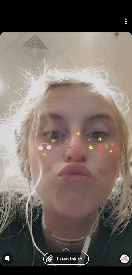 Naakte gelekte OnlyFans-foto van Uselesscumbucket