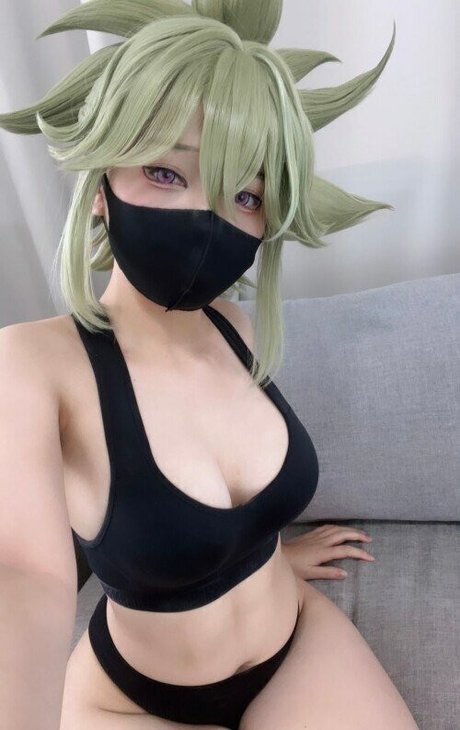 Naakte gelekte OnlyFans-foto van Hakaosan
