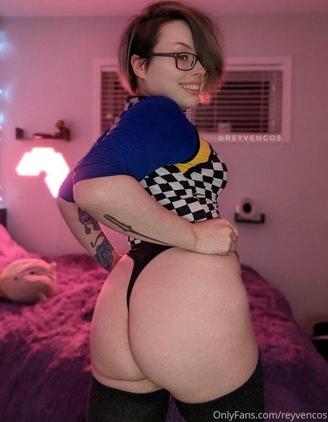 Naakte gelekte OnlyFans-foto van Reyvencos