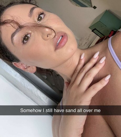 Naakte gelekte OnlyFans-foto van Catherine Mcbroom
