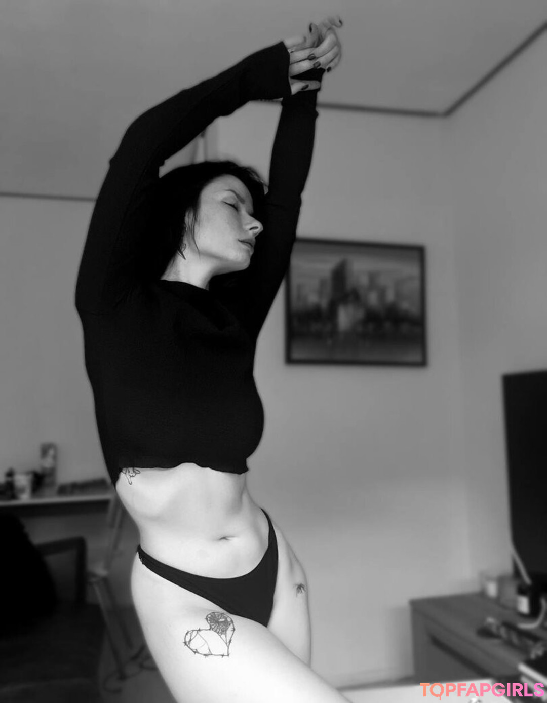 Naakte gelekte OnlyFans-foto van Innervus #1016