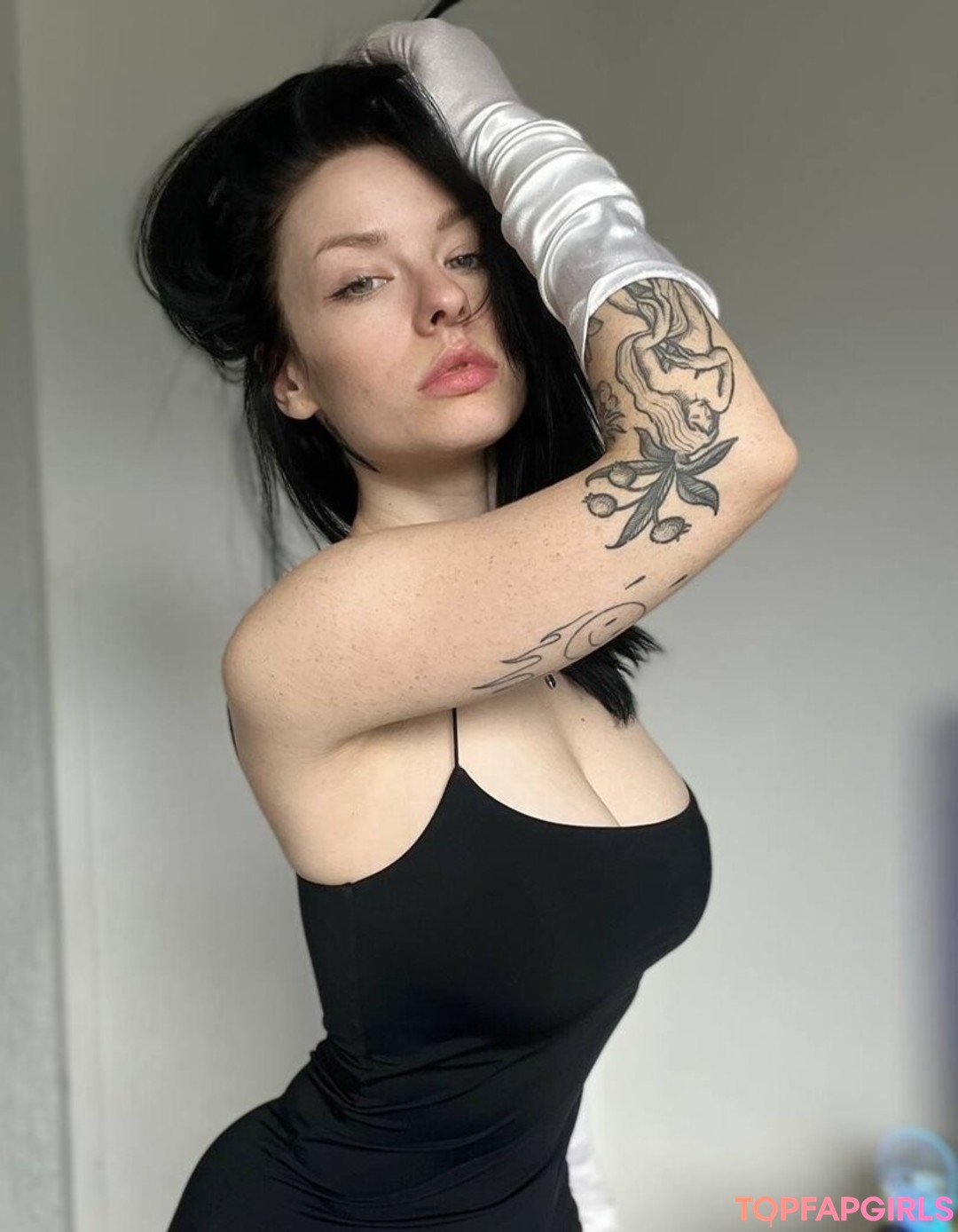 Naakte gelekte OnlyFans-foto van Innervus #1129