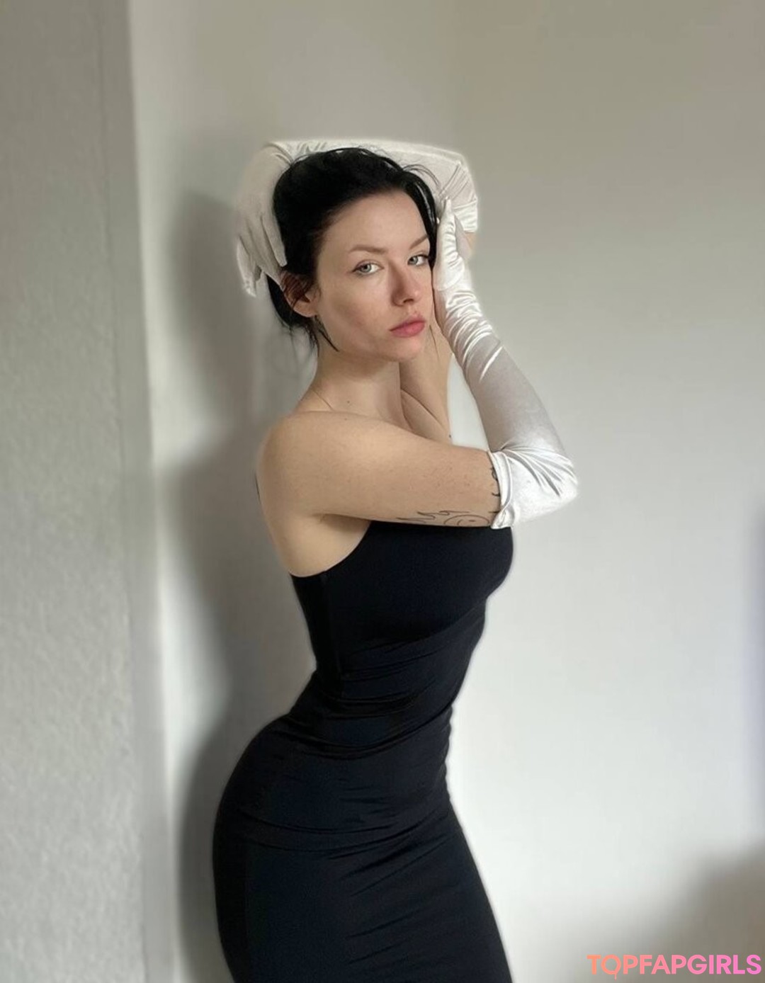 Naakte gelekte OnlyFans-foto van Innervus #1143