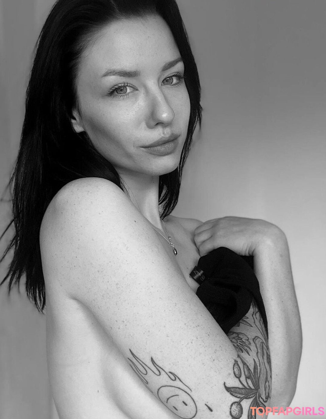 Naakte gelekte OnlyFans-foto van Innervus #1166