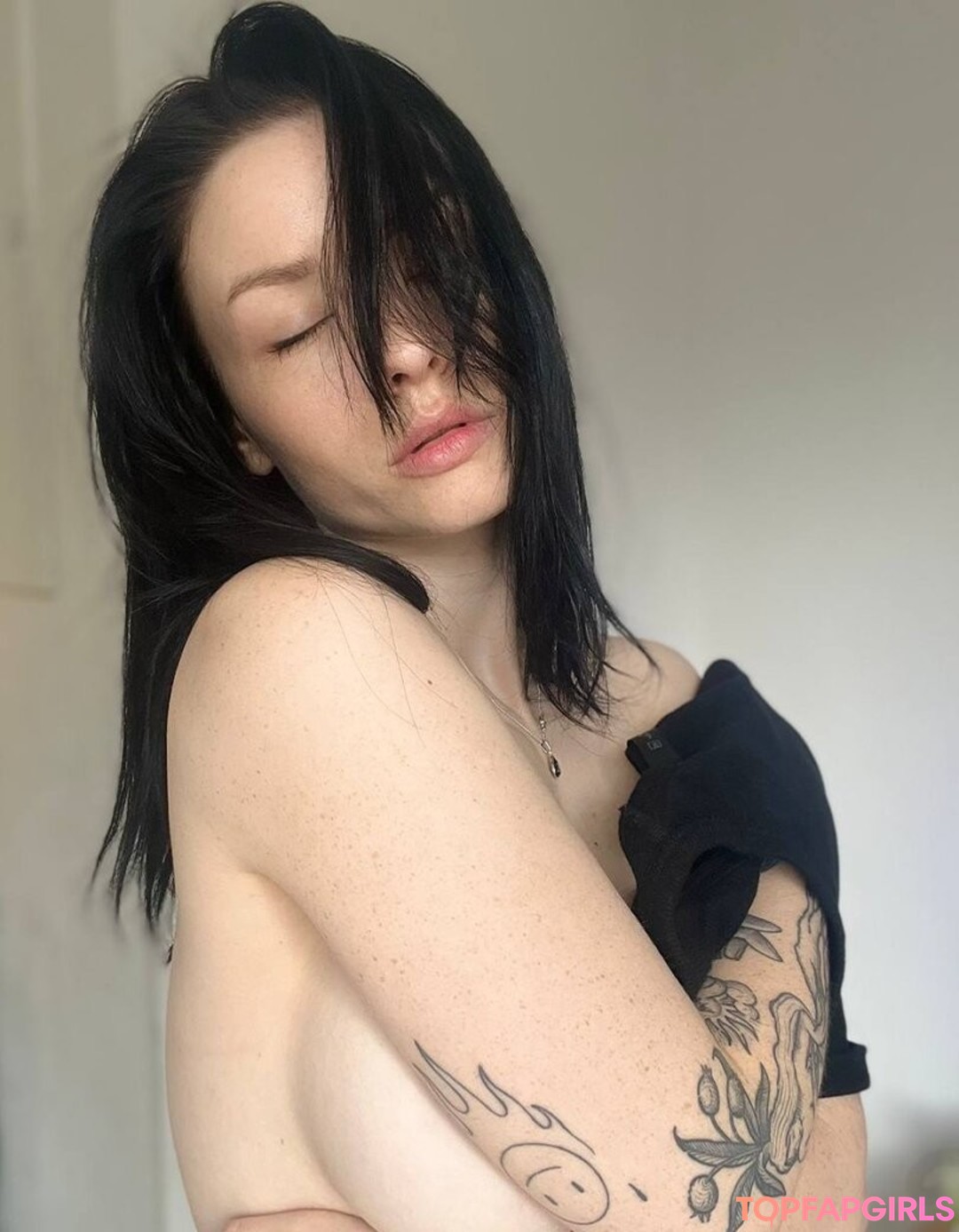 Naakte gelekte OnlyFans-foto van Innervus #1174