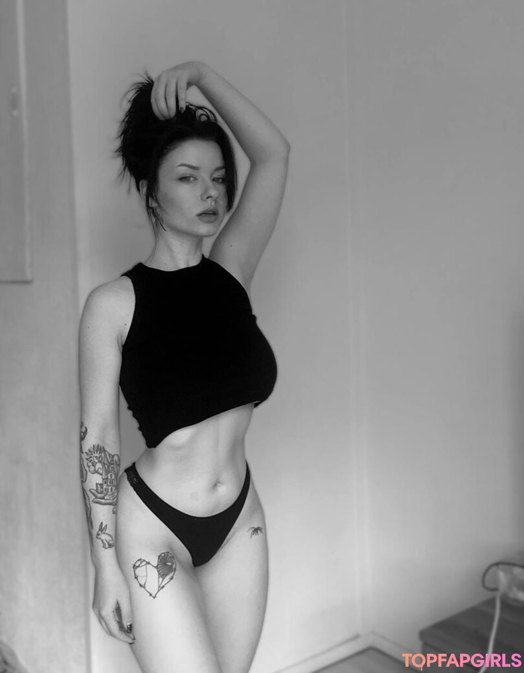 Naakte gelekte OnlyFans-foto van Innervus #1184