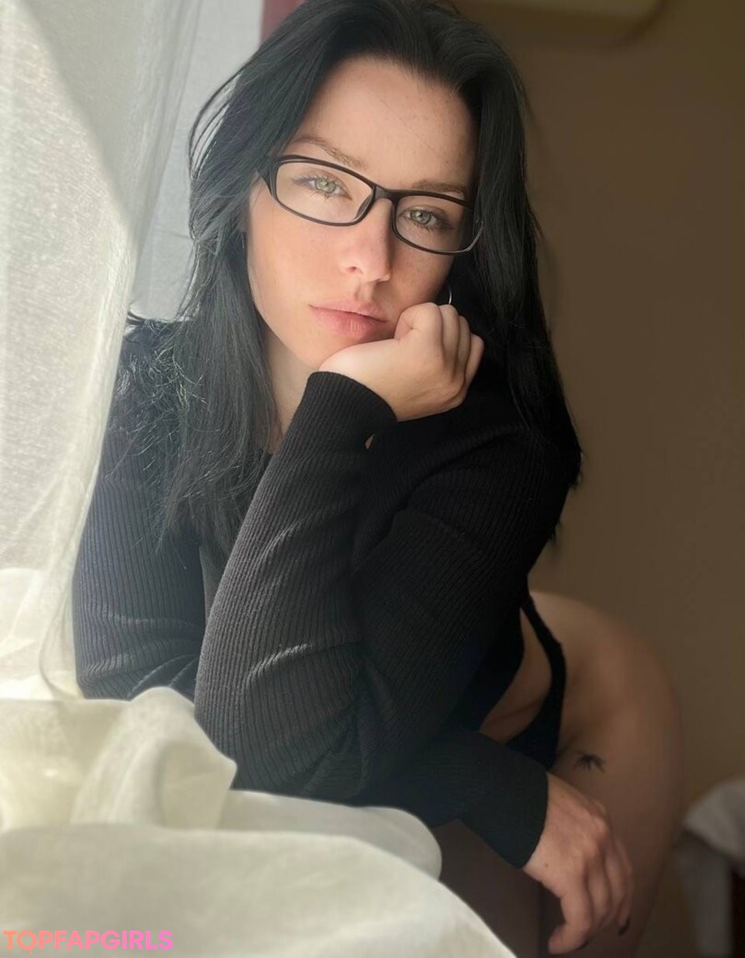 Naakte gelekte OnlyFans-foto van Innervus #1352